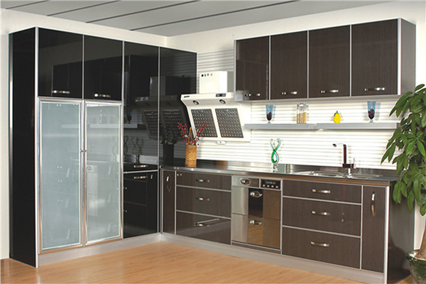 依兰德彩色不锈钢橱柜